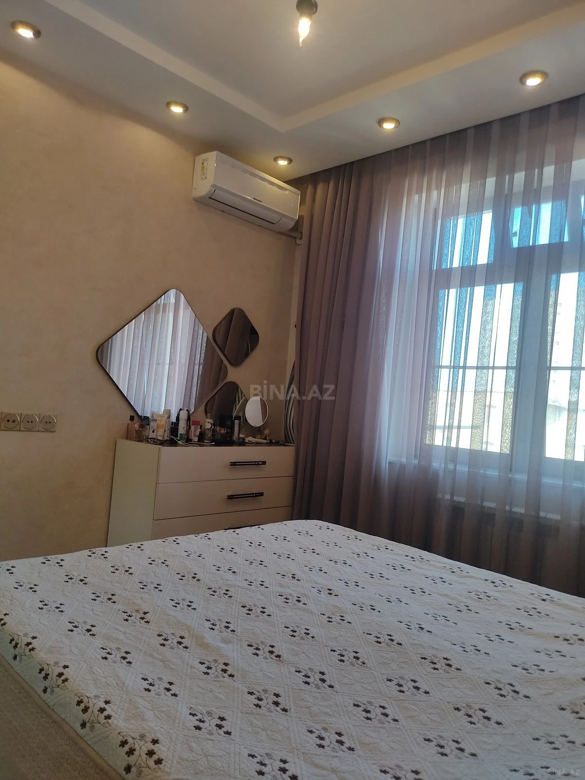 Satılır 3 otaqlı mənzil 70 m²