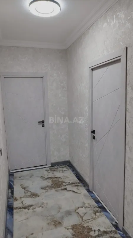 Satılır 5 otaqlı mənzil 130 m²