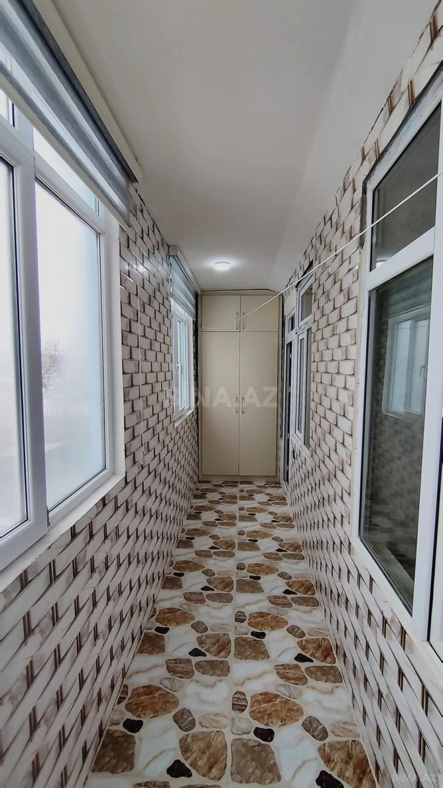 Satılır 5 otaqlı mənzil 130 m²