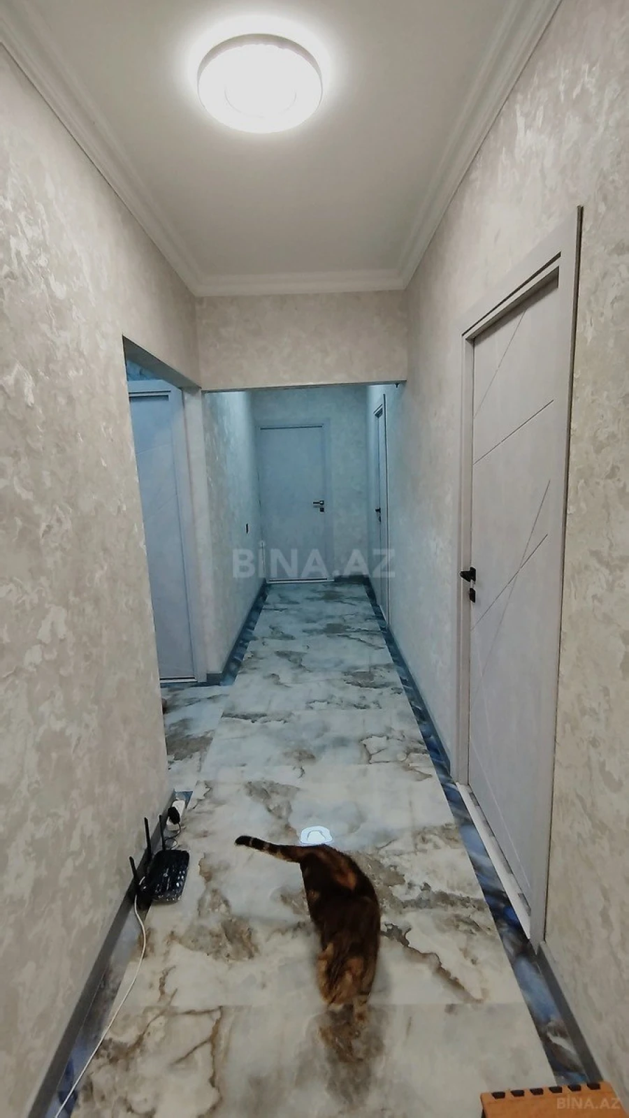 Satılır 5 otaqlı mənzil 130 m²