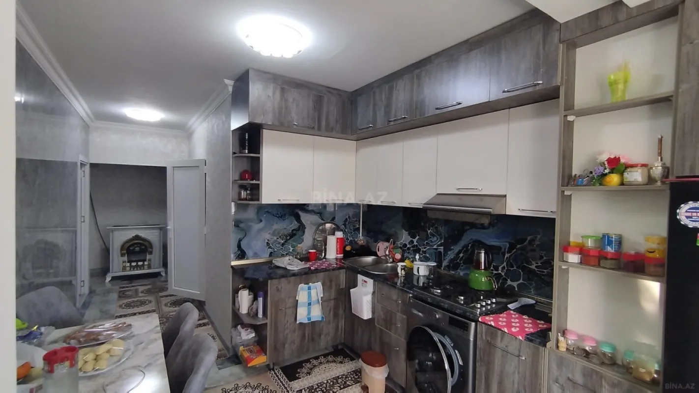 Satılır 5 otaqlı mənzil 130 m²
