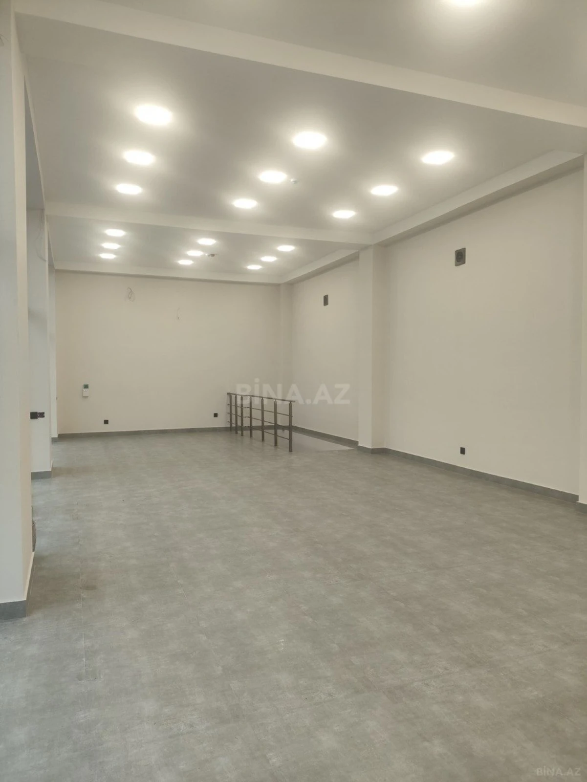 Satılır obyekt 130 m²
