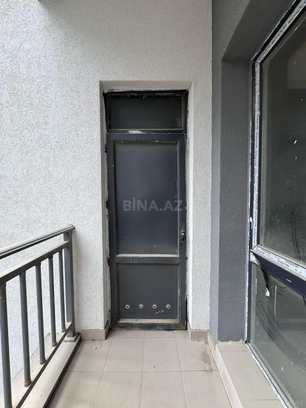Satılır 4 otaqlı mənzil 190 m²