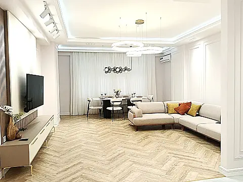 Satılır 2 otaqlı mənzil 102 m²