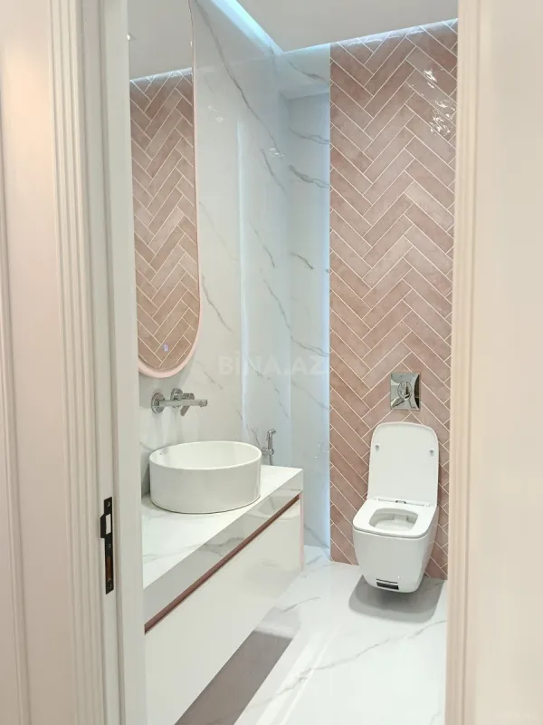 Satılır 2 otaqlı mənzil 102 m²