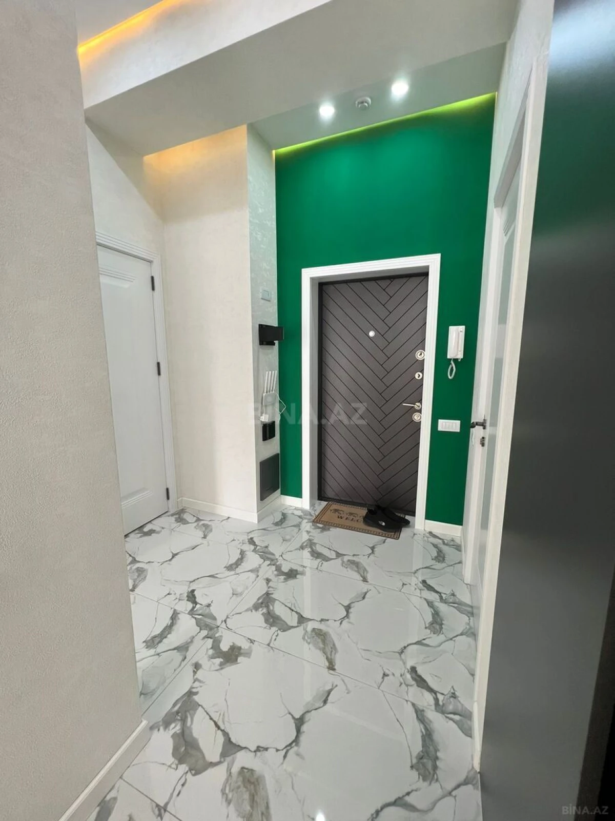 Satılır 2 otaqlı mənzil 65 m²