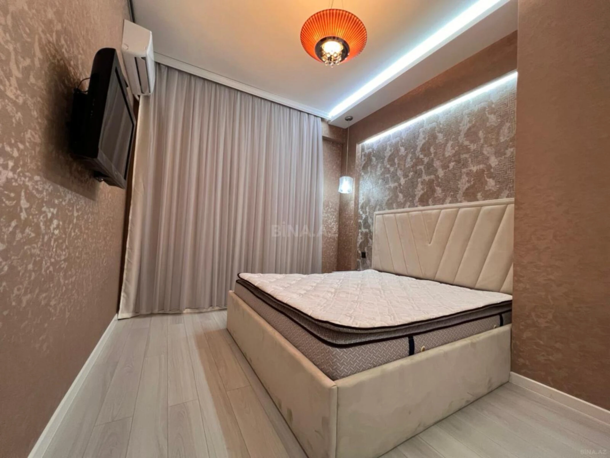 Kirayə verilir 2 otaqlı mənzil 75 m²
