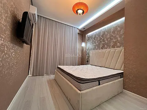 Kirayə verilir 2 otaqlı mənzil 75 m²