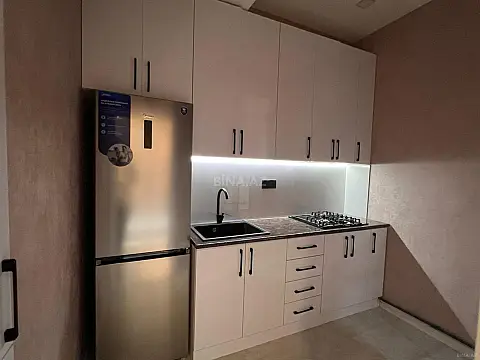Kirayə verilir 2 otaqlı mənzil 75 m²