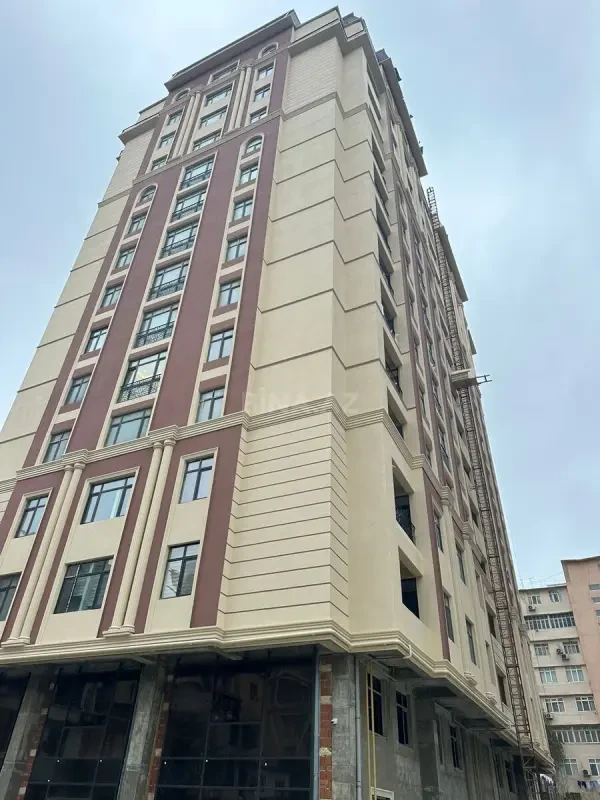 Satılır 3 otaqlı mənzil 112 m²