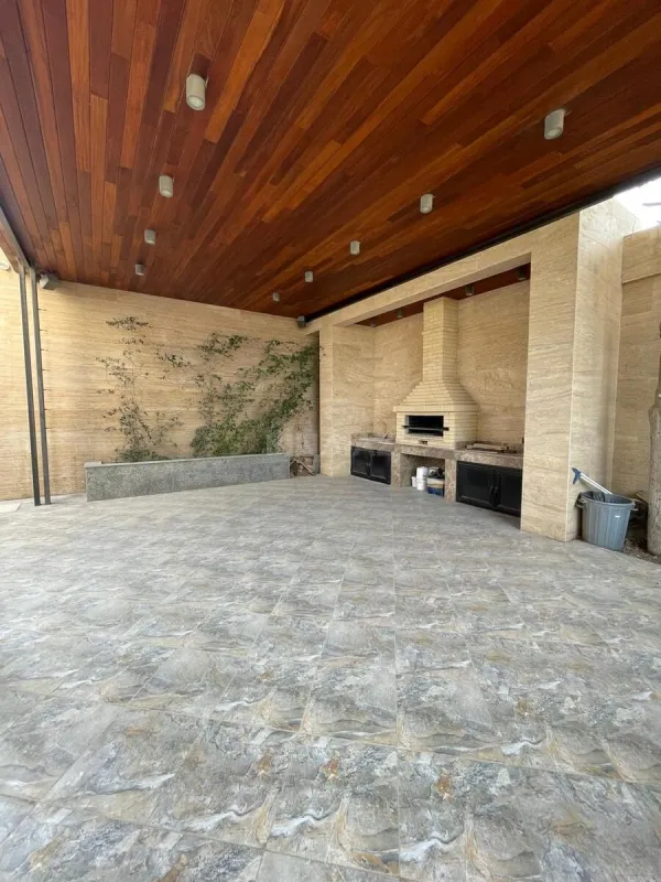 Satılır 6 otaqlı həyət evi 650 m²