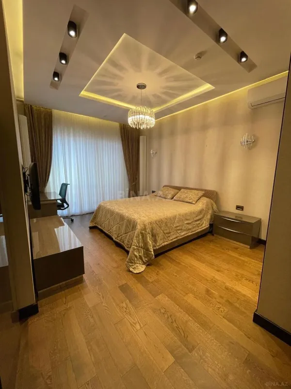 Satılır 6 otaqlı həyət evi 650 m²