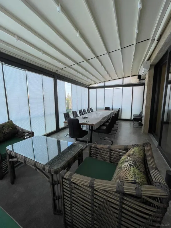 Satılır 6 otaqlı həyət evi 650 m²