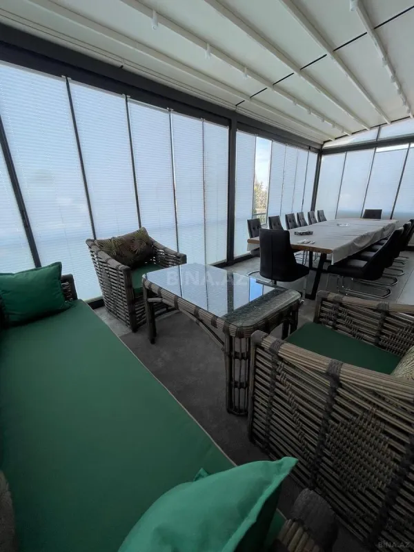 Satılır 6 otaqlı həyət evi 650 m²