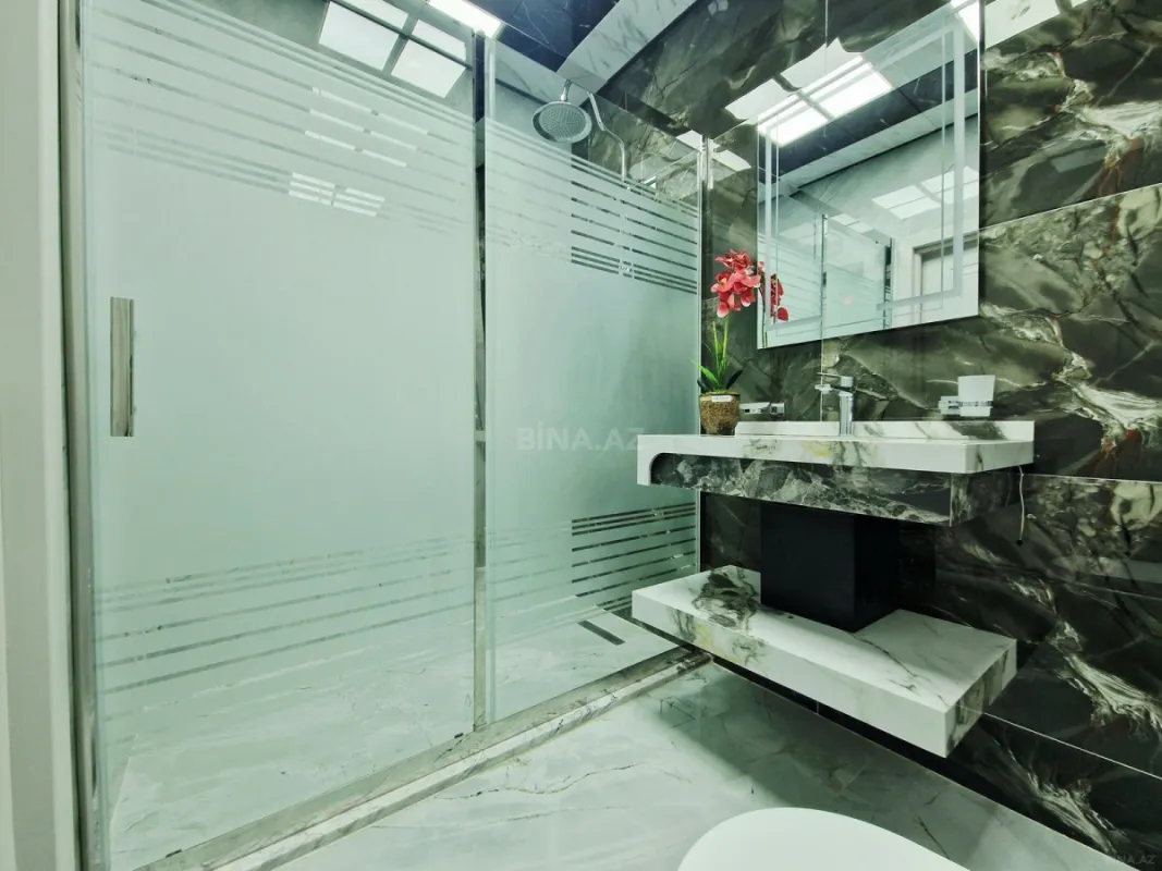 Satılır 2 otaqlı mənzil 84.6 m²