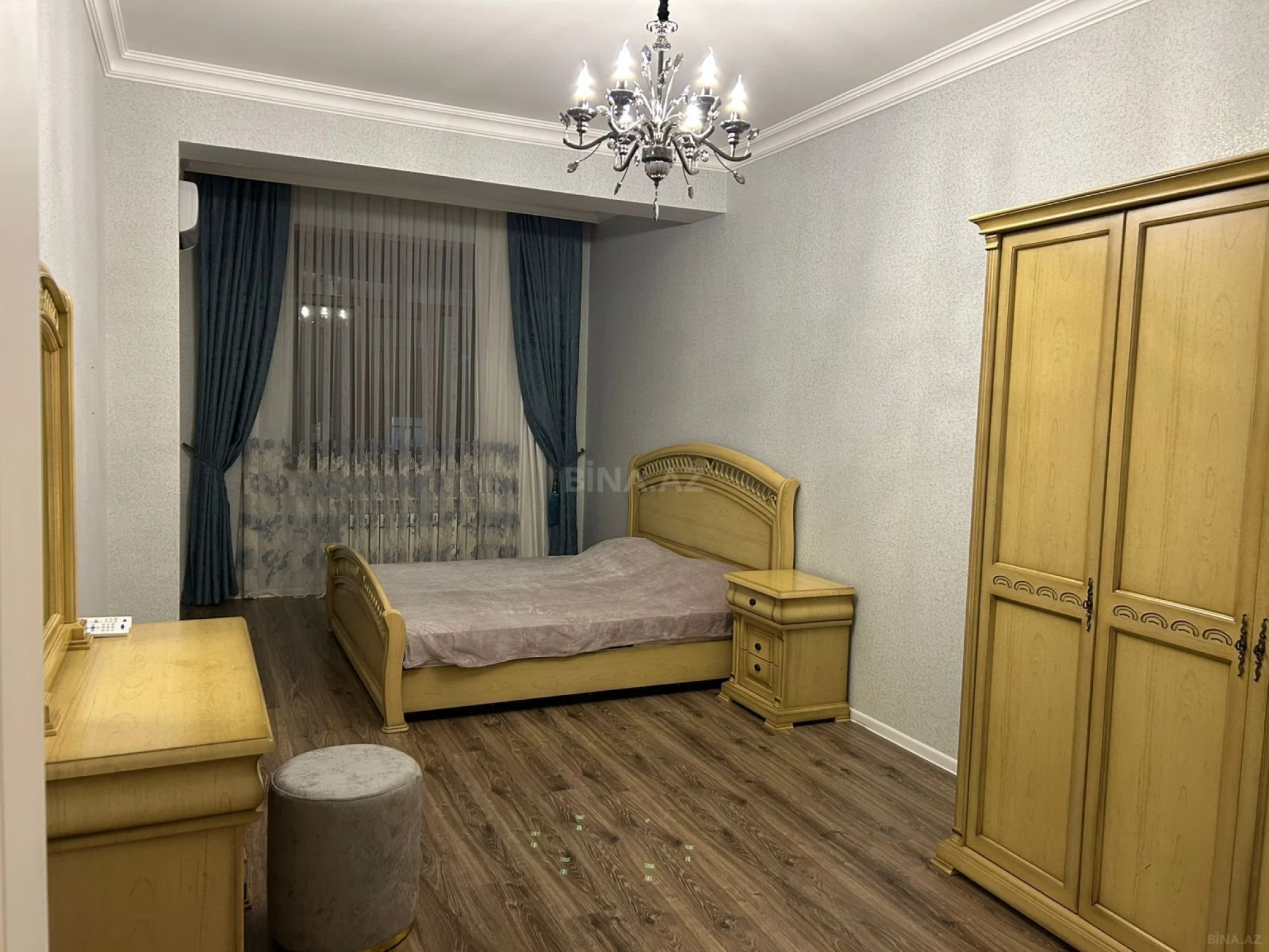 Kirayə verilir 3 otaqlı mənzil 120 m²