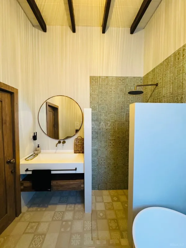 Kirayə verilir 4 otaqlı həyət evi 250 m²