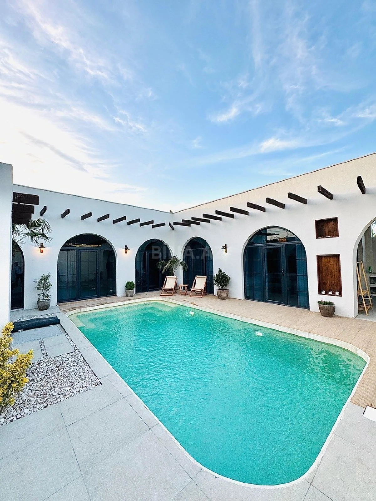 Kirayə verilir 4 otaqlı həyət evi 250 m²