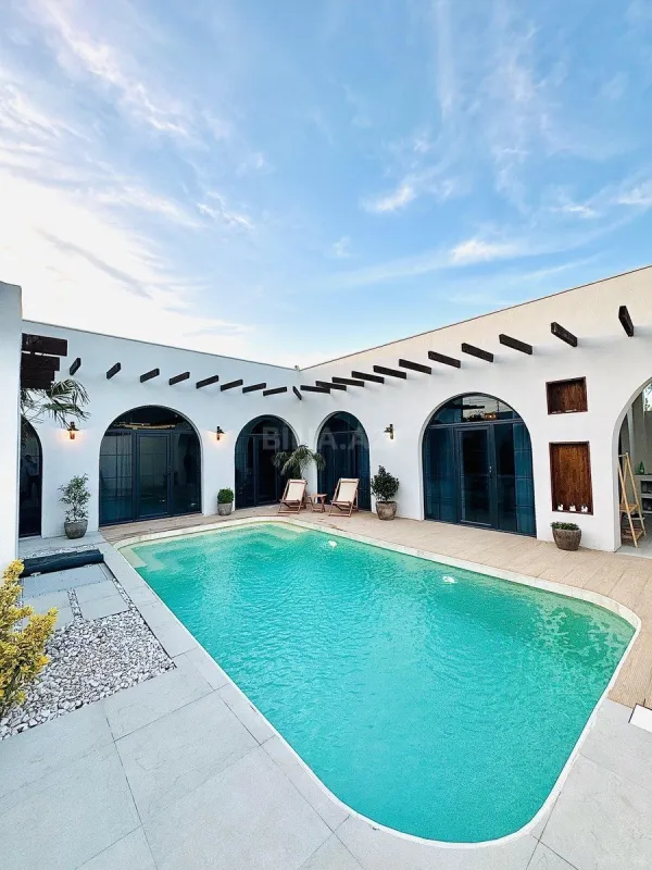 Kirayə verilir 4 otaqlı həyət evi 250 m²