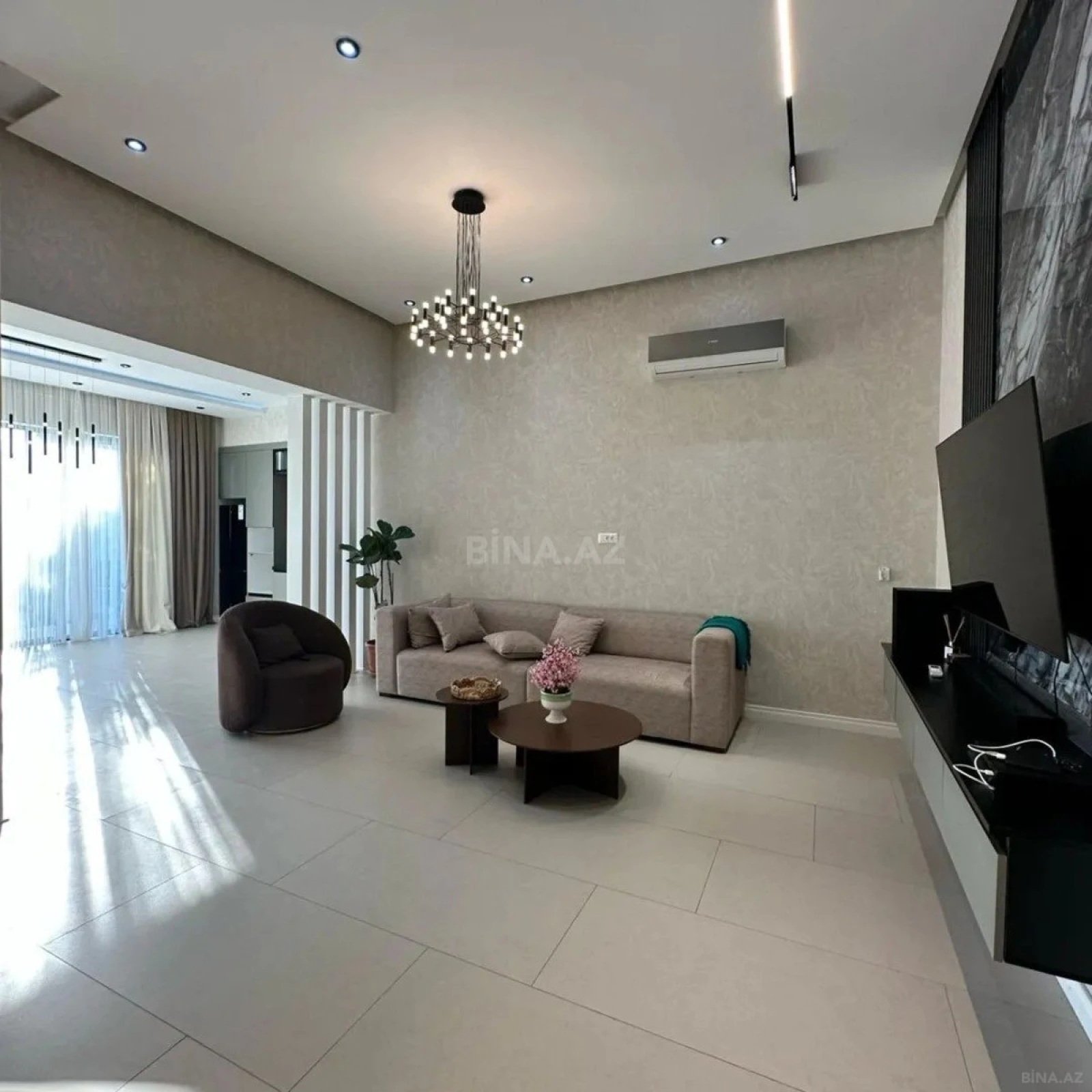 Kirayə verilir 4 otaqlı həyət evi 250 m²