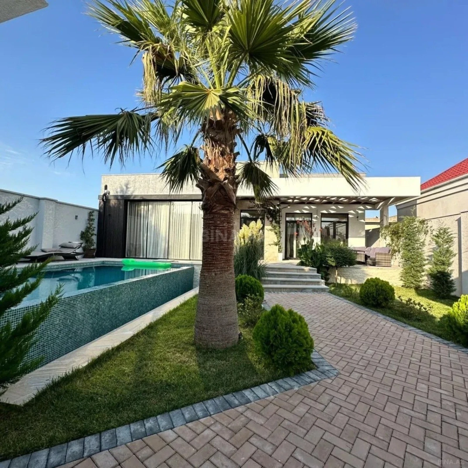 Kirayə verilir 4 otaqlı həyət evi 250 m²