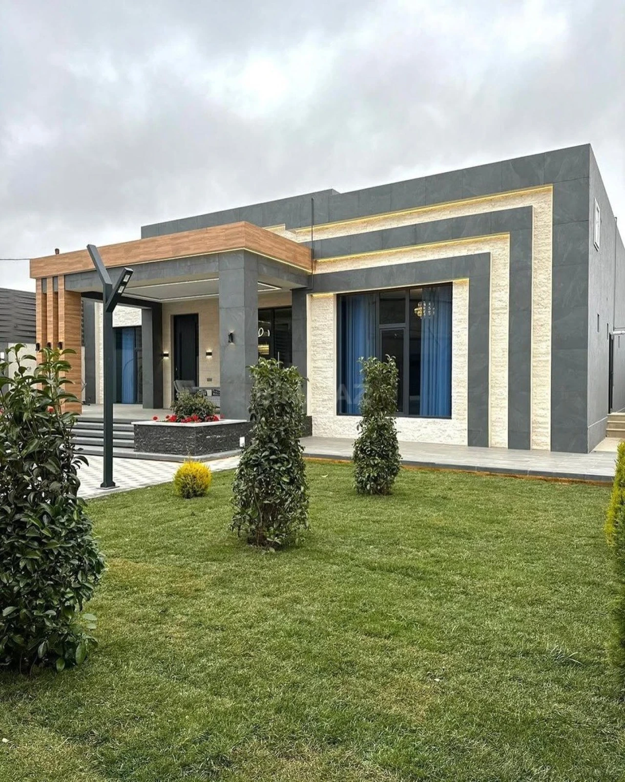 Kirayə verilir 4 otaqlı həyət evi 250 m²