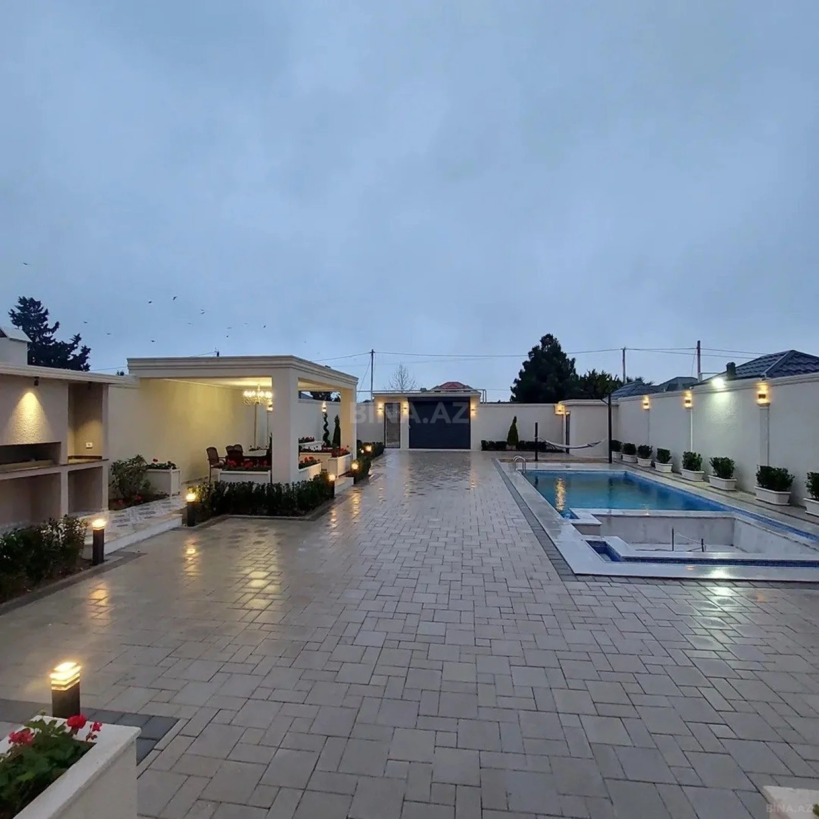 Kirayə verilir 4 otaqlı həyət evi 250 m²