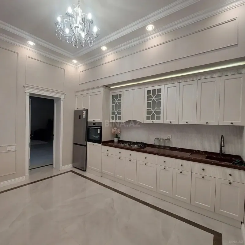 Kirayə verilir 4 otaqlı həyət evi 250 m²