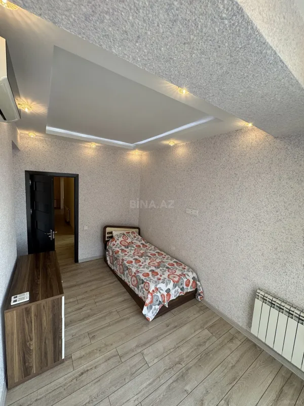 Satılır 3 otaqlı mənzil 124 m²