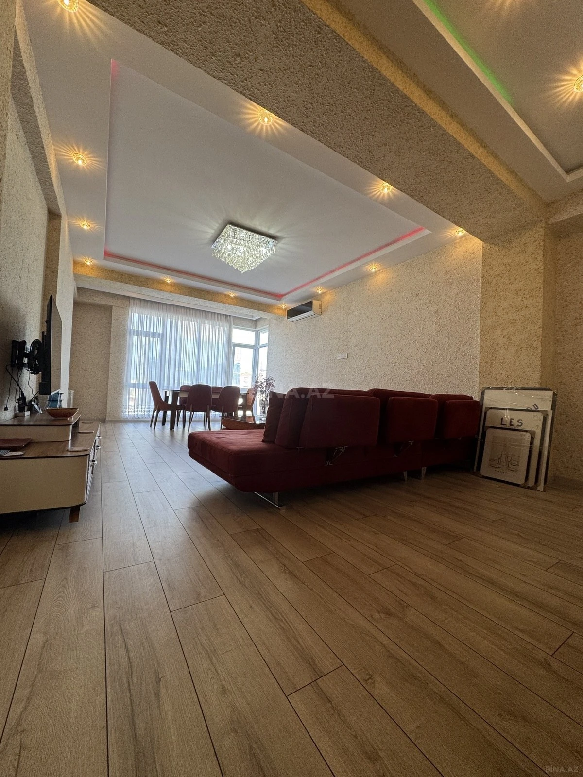 Satılır 3 otaqlı mənzil 124 m²