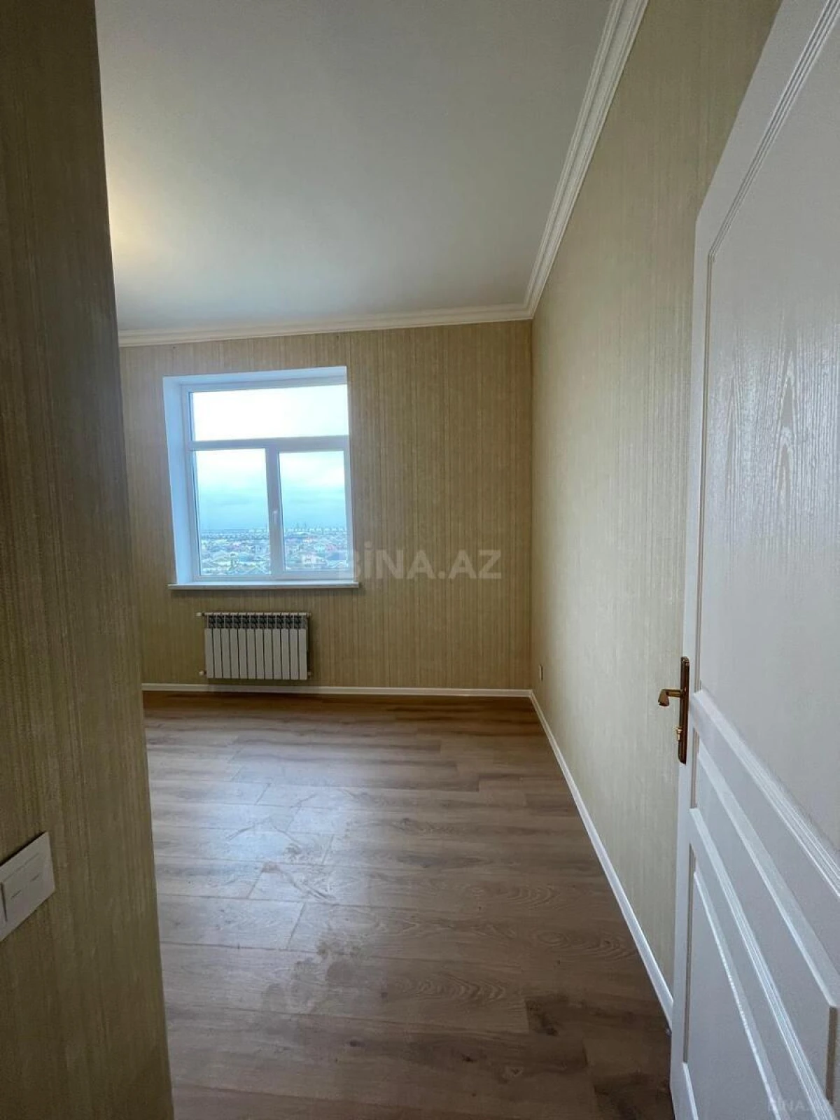 Satılır 3 otaqlı mənzil 77 m²