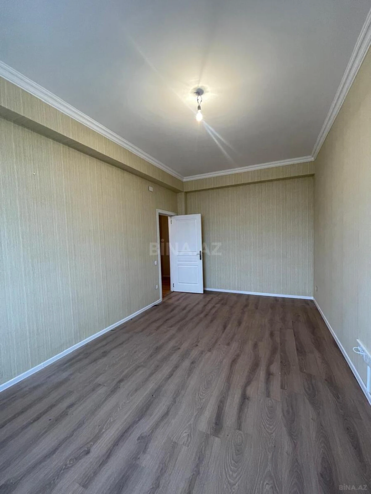 Satılır 3 otaqlı mənzil 77 m²