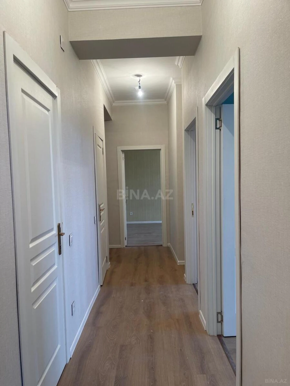 Satılır 3 otaqlı mənzil 77 m²