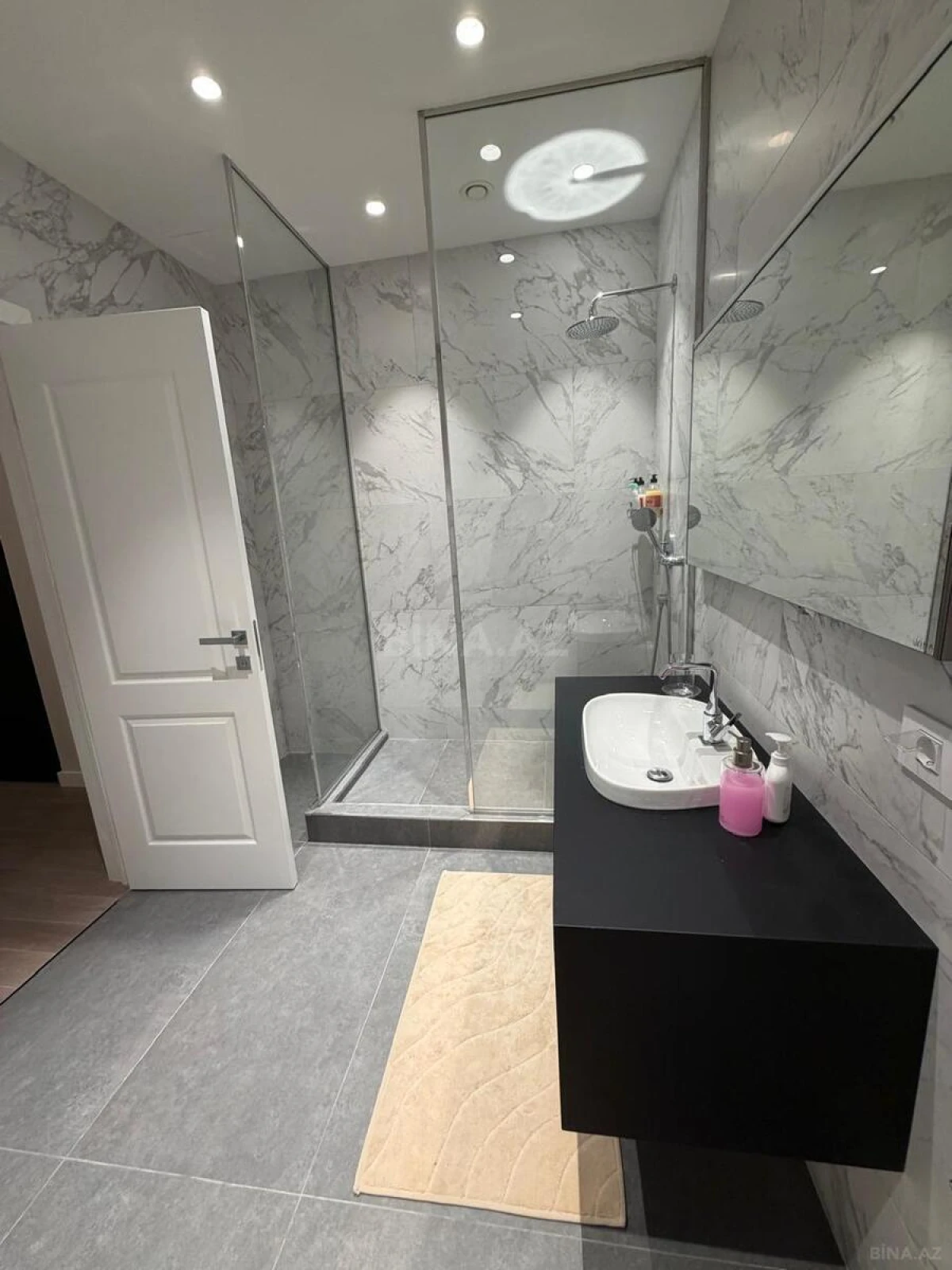 Kirayə verilir 3 otaqlı mənzil 110 m²