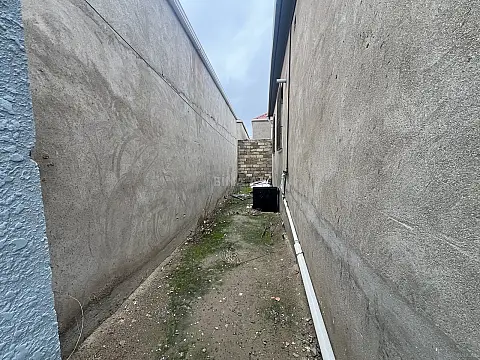 Satılır 4 otaqlı həyət evi 90 m²