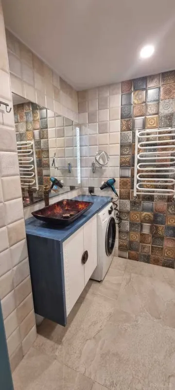 Satılır 3 otaqlı mənzil 110 m²