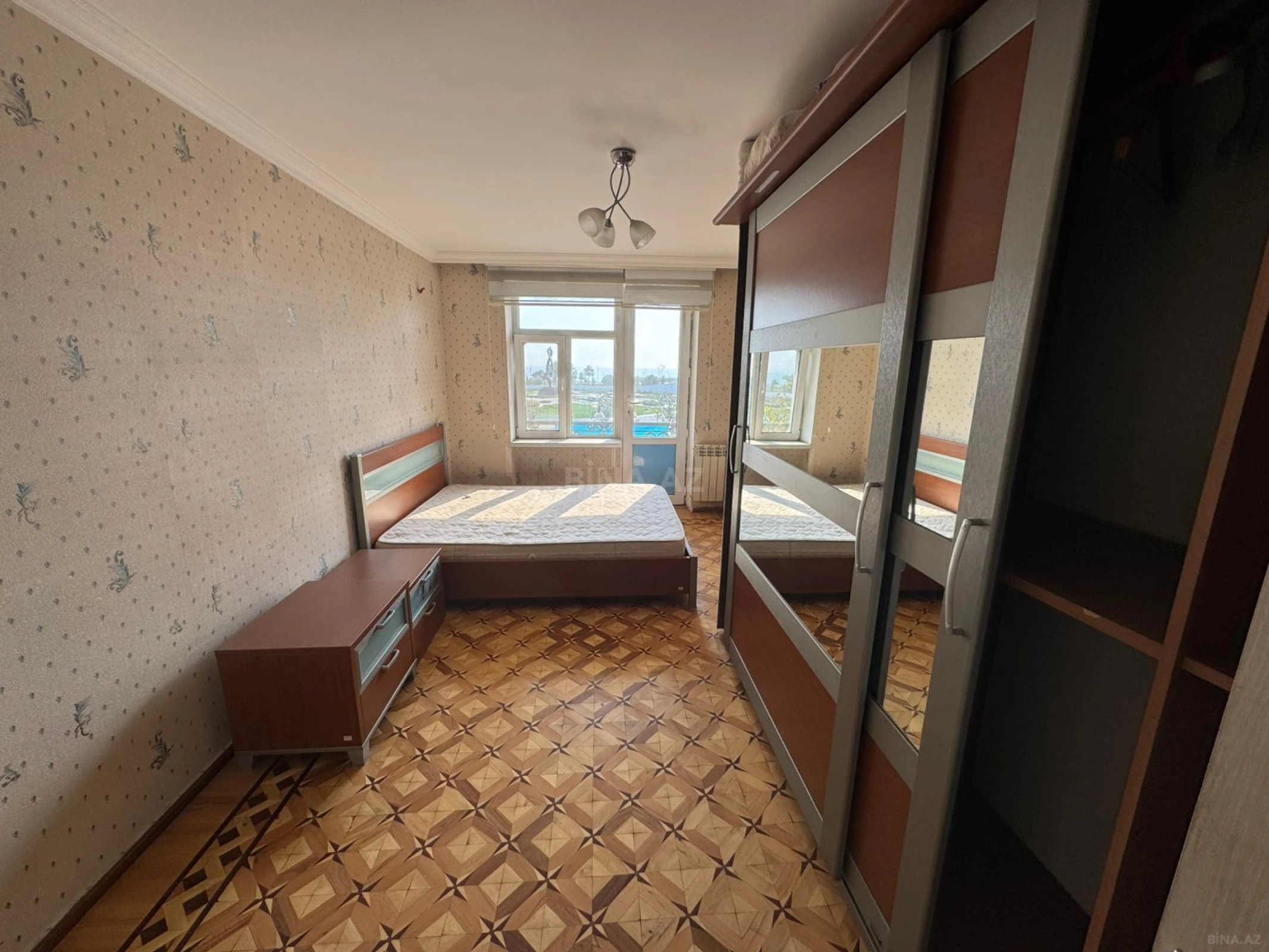 Satılır 3 otaqlı mənzil 70 m²