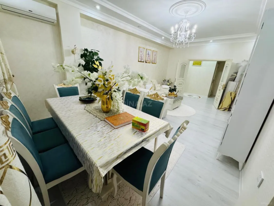 Satılır 3 otaqlı mənzil 105 m²