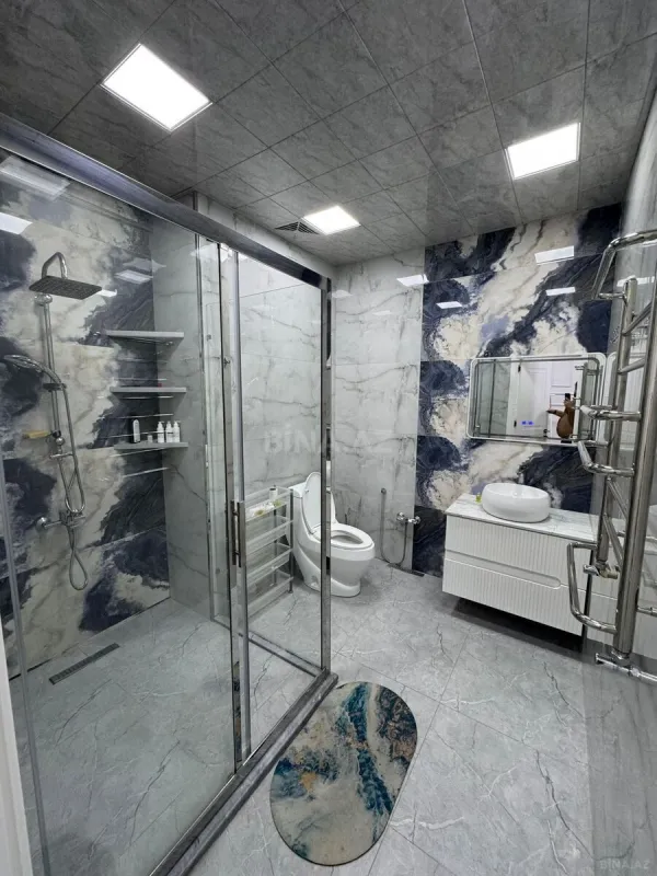 Satılır 3 otaqlı mənzil 130 m²