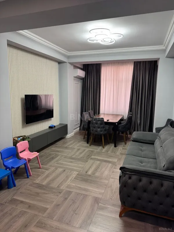 Satılır 3 otaqlı mənzil 130 m²