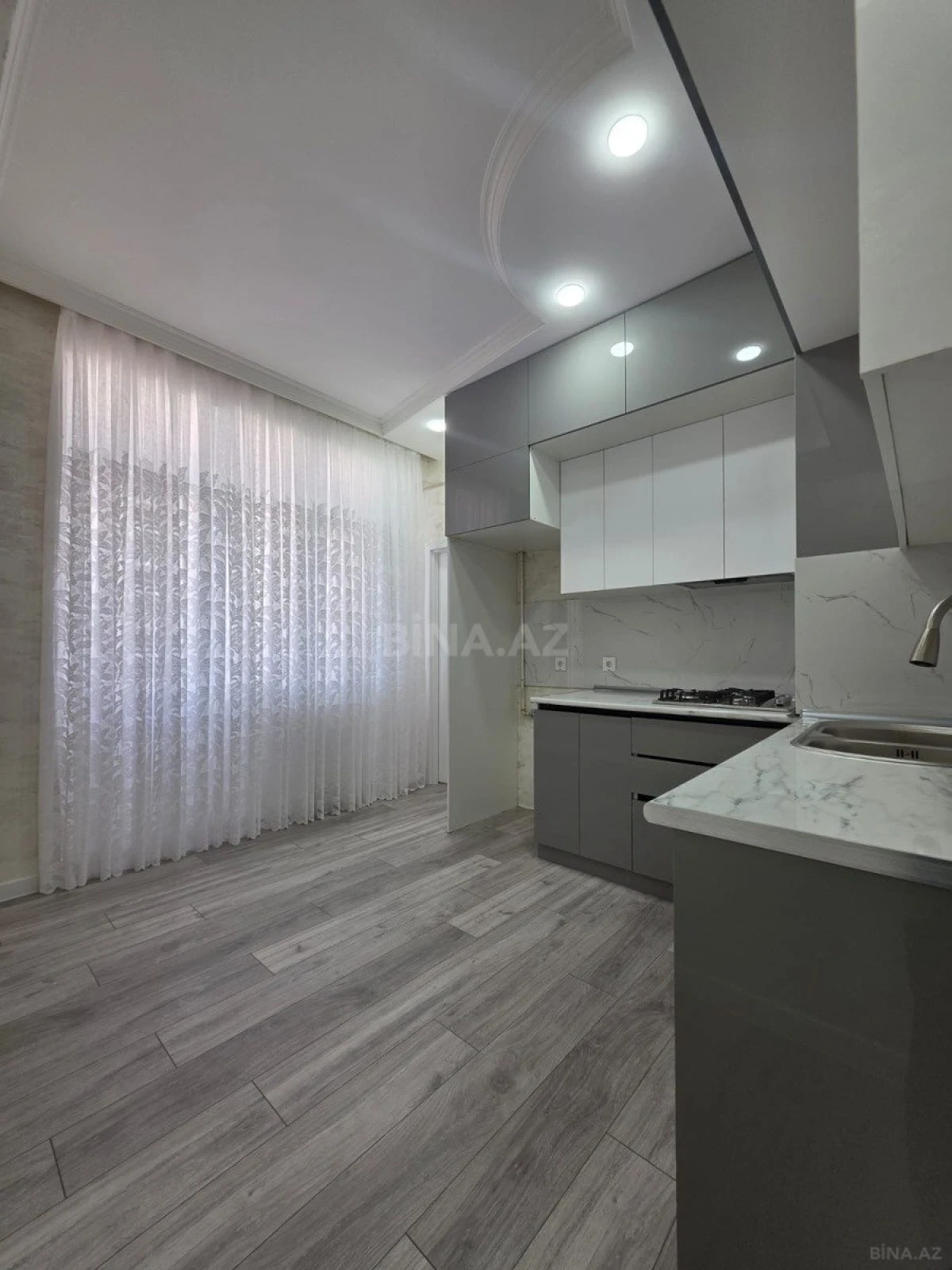 Satılır 3 otaqlı mənzil 88 m²