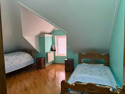 Satılır 8 otaqlı həyət evi 600 m²