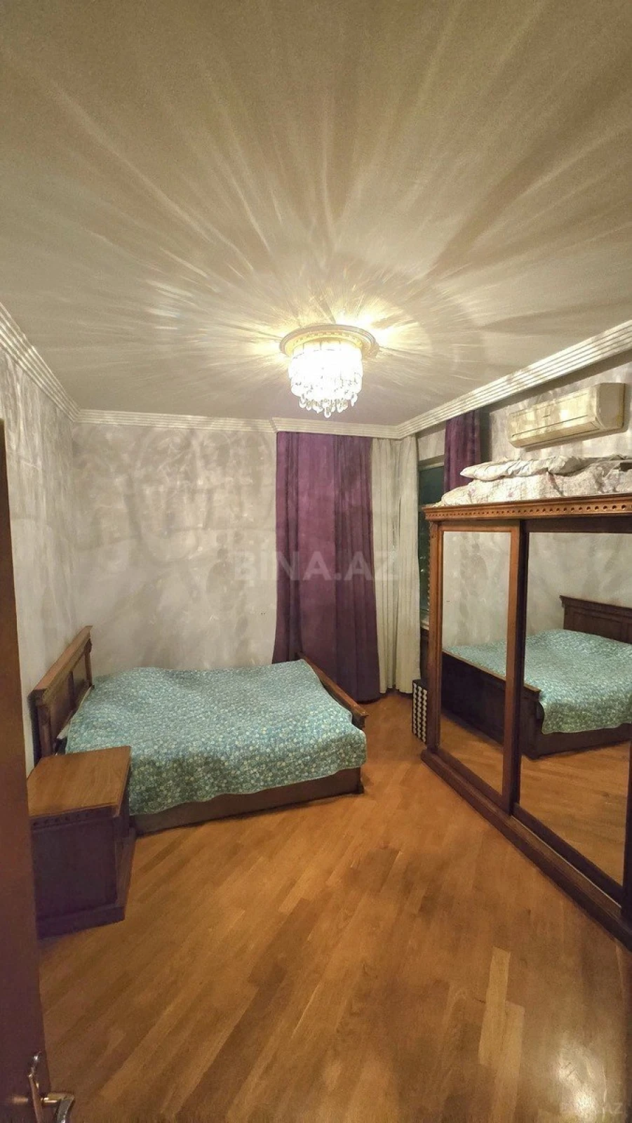 Satılır 3 otaqlı mənzil 155 m²
