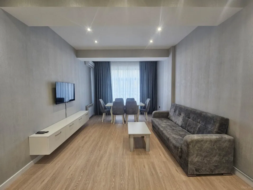 Kirayə verilir 2 otaqlı mənzil 80 m²