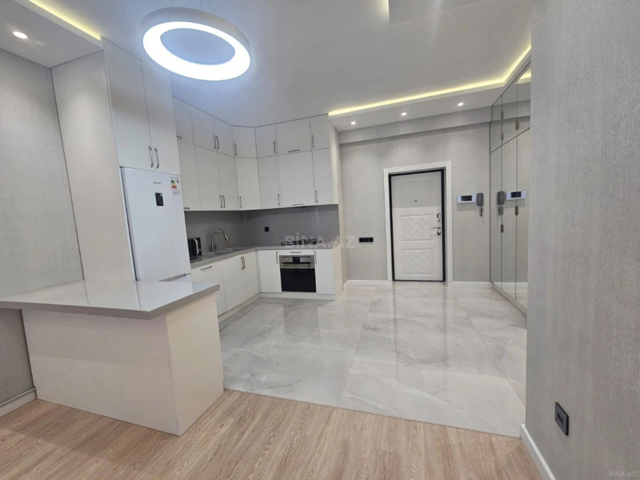 Kirayə verilir 2 otaqlı mənzil 80 m²
