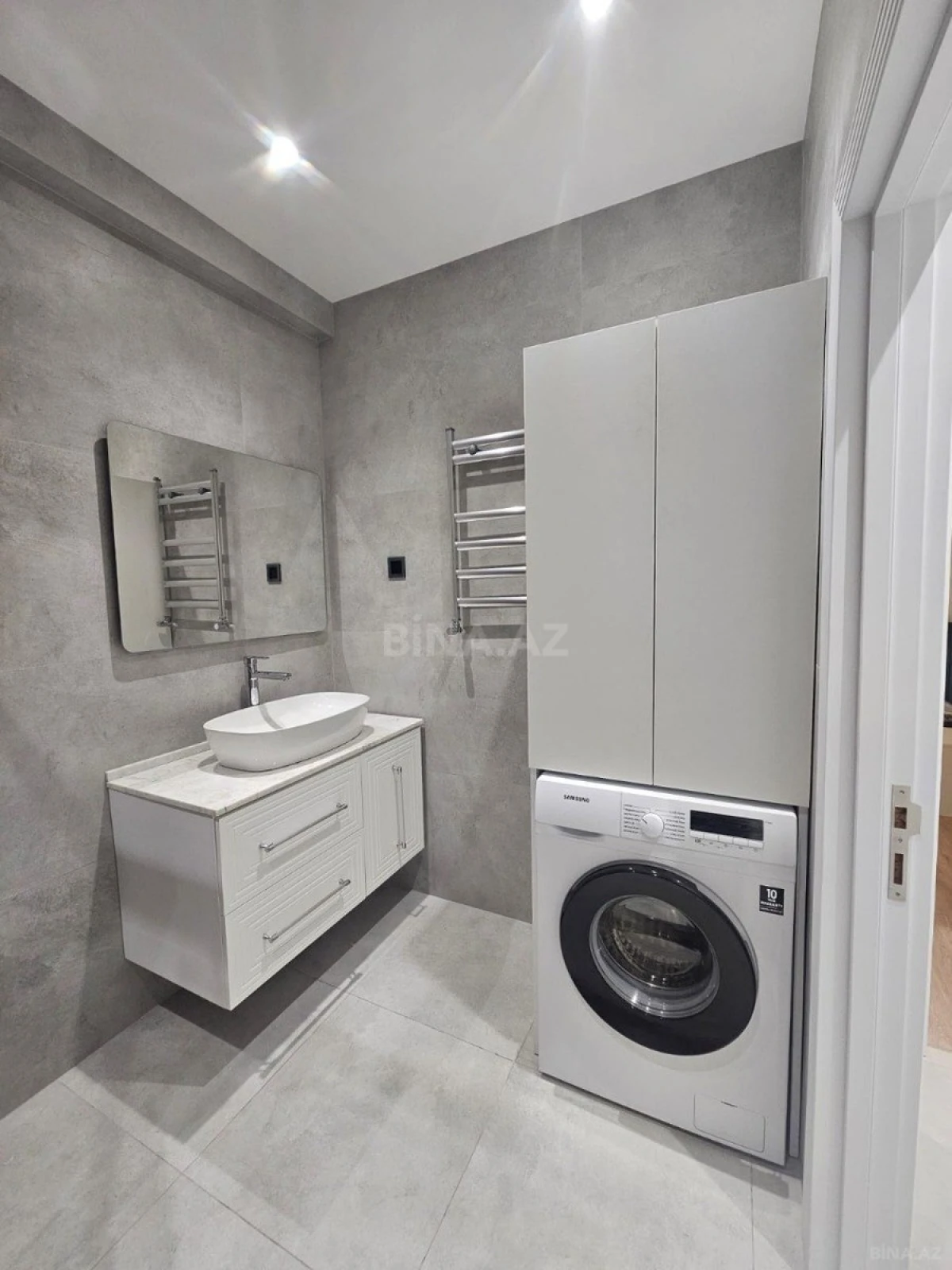 Kirayə verilir 2 otaqlı mənzil 80 m²