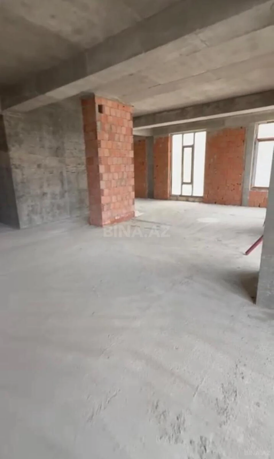 Satılır 3 otaqlı mənzil 124 m²