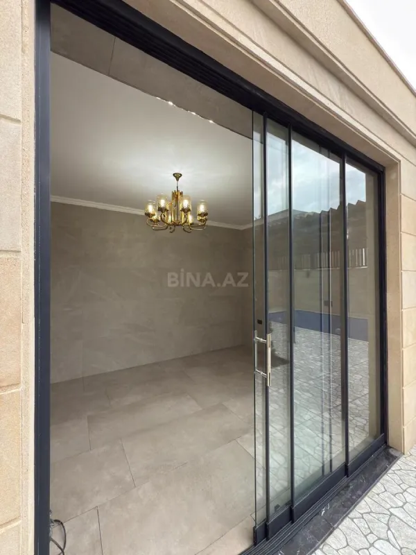 Satılır 6 otaqlı həyət evi 450 m²