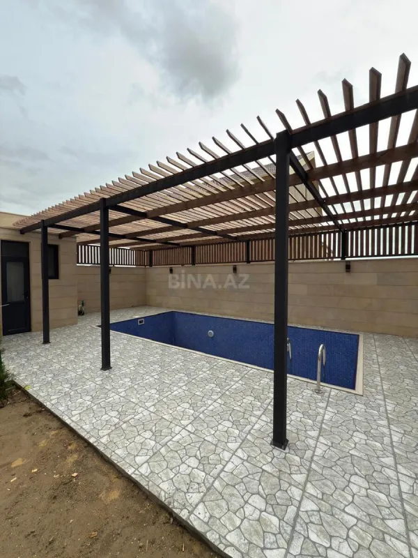 Satılır 6 otaqlı həyət evi 450 m²