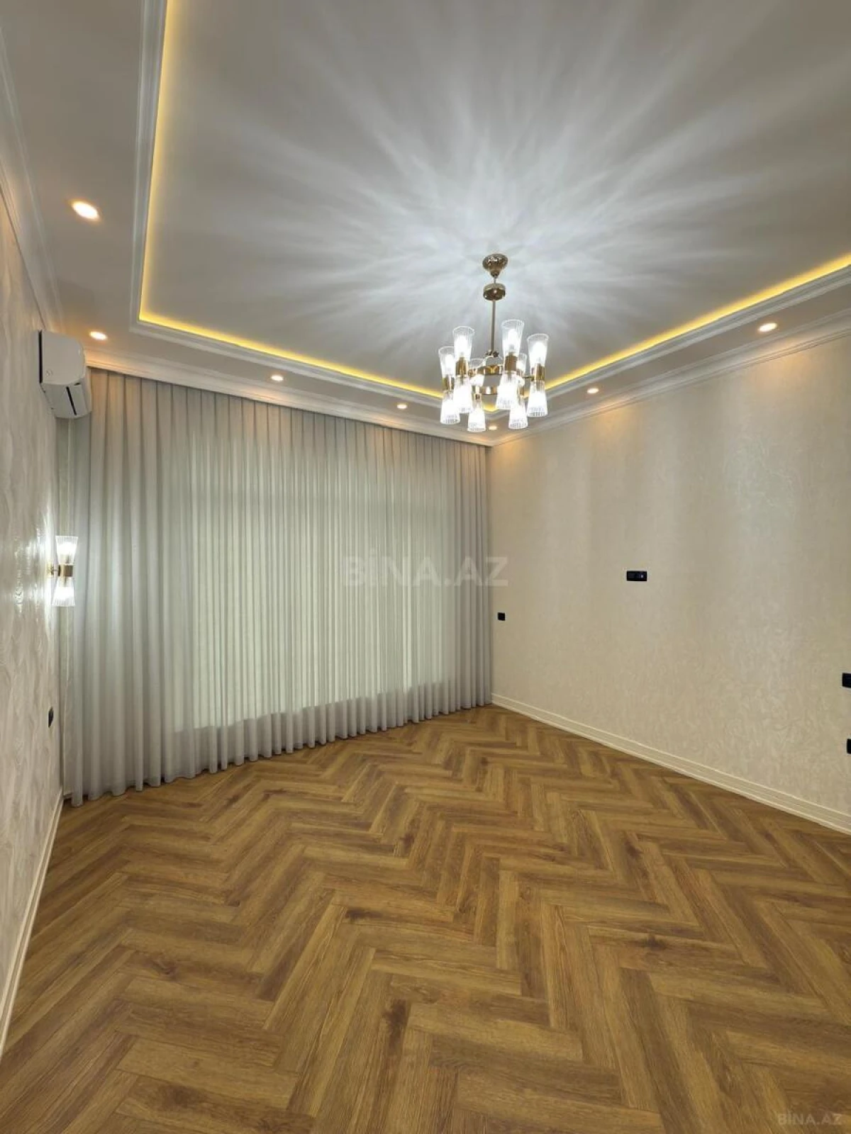 Satılır 6 otaqlı həyət evi 450 m²